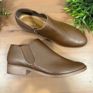 NWOT Kensie Women's Sammy Brown Ankle Boots Bootie Size 8